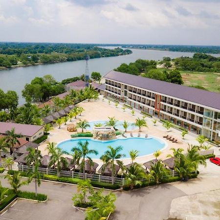 River Palm Hotel And Resort Powered By Cocotel Bugallon Екстериор снимка